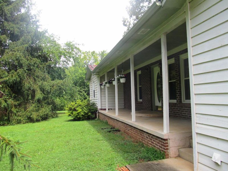 3490 Glendale Community Rd, Greenback, TN 37742