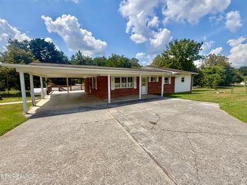 3498 Old Kentucky Rd, Morristown, TN 37814