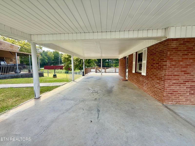 3498 Old Kentucky Rd, Morristown, TN 37814