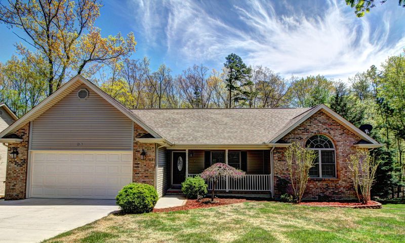 35 Bingham Ln, Fairfield Glade, TN 38558