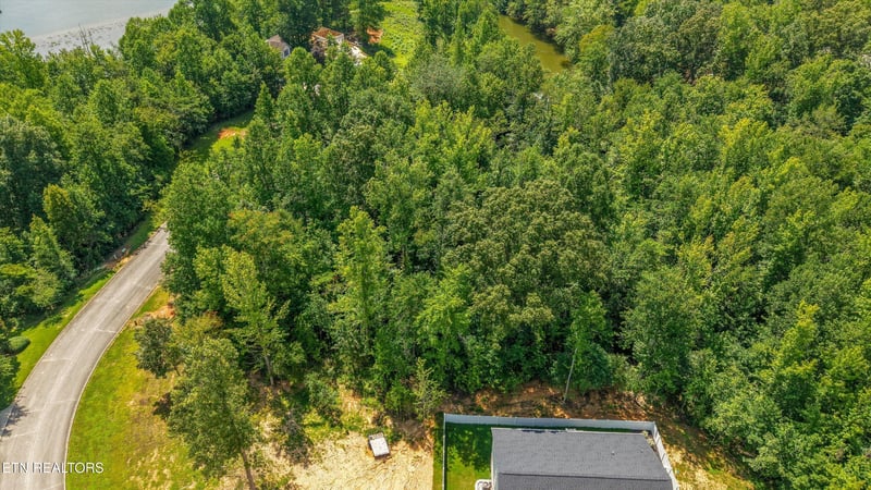35 Emory Cove Dr, Harriman, TN 37748