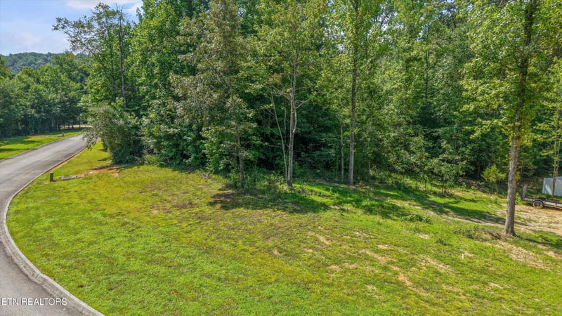 35 Emory Cove Dr, Harriman, TN 37748