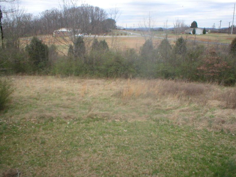 35 Melrose Ave, Englewood, TN 37329