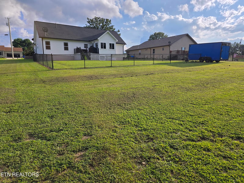35 Perry Creek Dr, Crossville, TN 38572