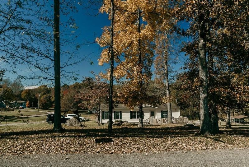 350 Brakebill Rd, Vonore, TN 37885