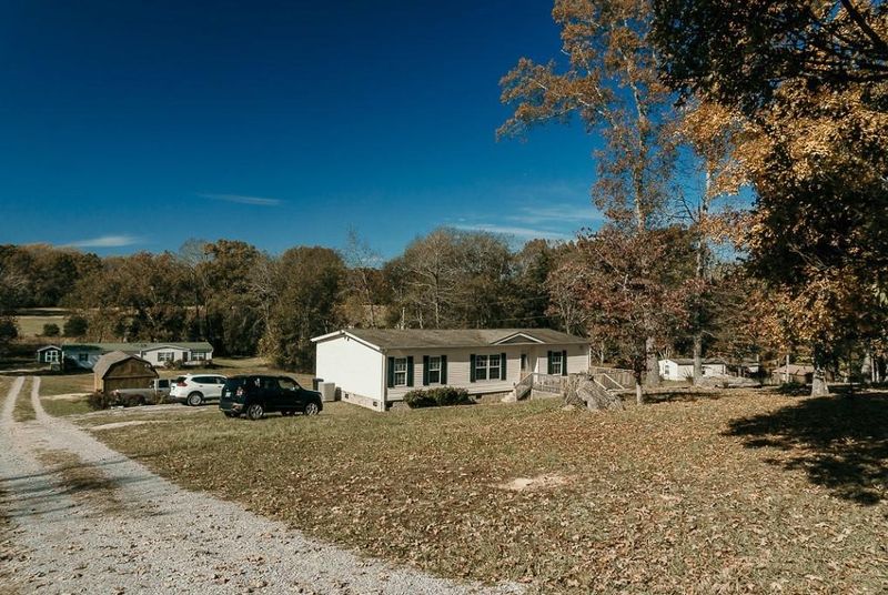 350 Brakebill Rd, Vonore, TN 37885