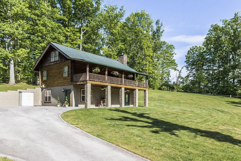350 Fox Rd, Knoxville, TN 37922