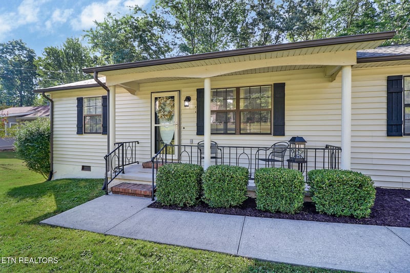 350 Lakeview Dr, Fairfield Glade, TN 38558