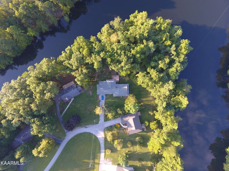 350 Yonside Dr, Sparta, TN 38583