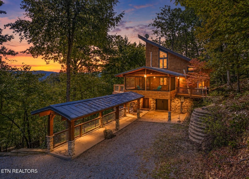 3502 Lillie Blvd, Sevierville, TN 37876