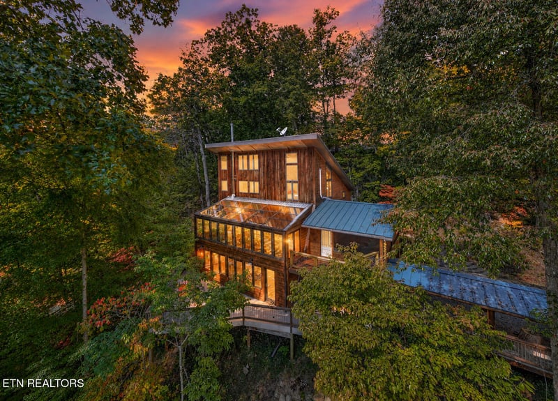 3502 Lillie Blvd, Sevierville, TN 37876