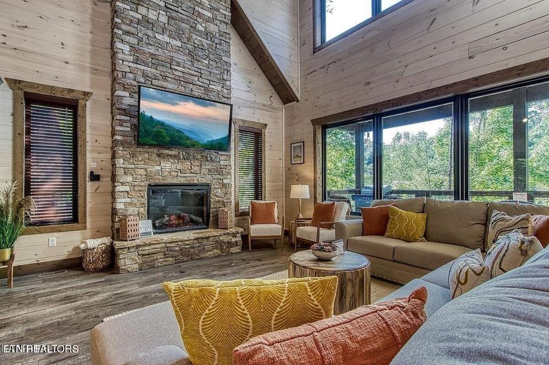 3503 Sand Ridge Way, Pigeon Forge, TN 37863