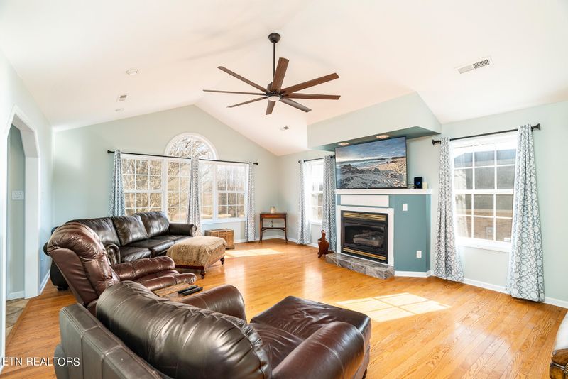 3504 Brandon Lee Dr, Maryville, TN 37804