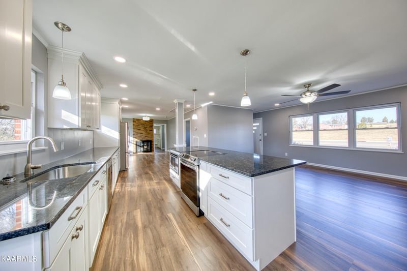 3504 E Emory Rd, Knoxville, TN 37938