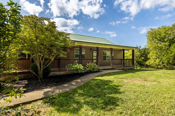 3506 Fox Creek Rd, Louisville, TN 37777