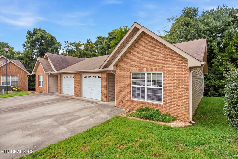 3507 Valley Stream Way, Knoxville, TN 37917
