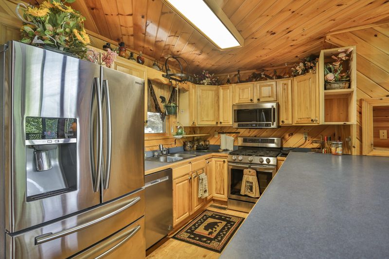 3508 Sugar Maple Loop Rd, Sevierville, TN 37862