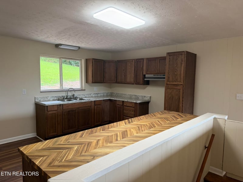 3509 Garden Dr, Knoxville, TN 37918