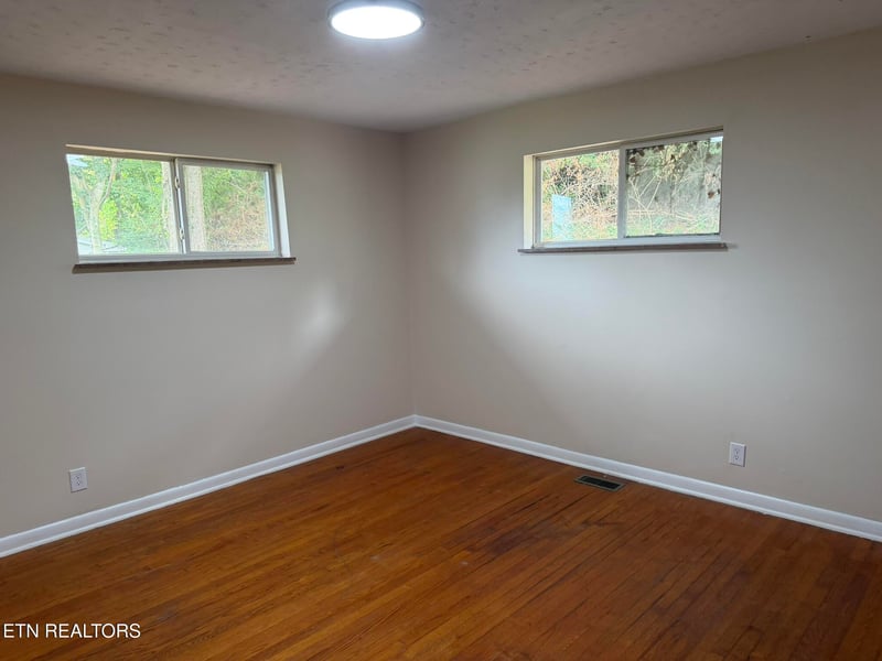 3509 Garden Dr, Knoxville, TN 37918