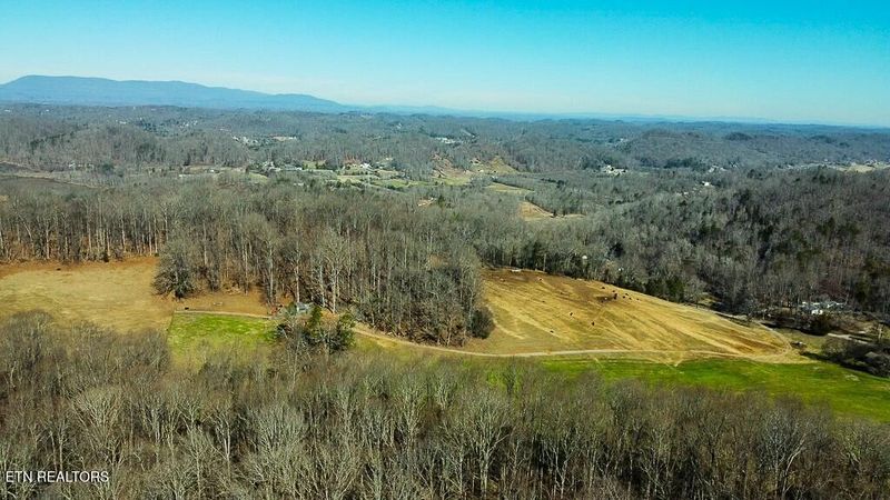 351 Blacksferry Rd, Knoxville, TN 37931