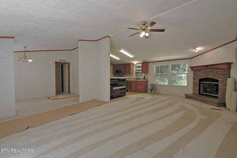 351 Lake Forest Dr, Lenoir City, TN 37772
