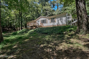 351 Lake Forest Dr, Lenoir City, TN 37772
