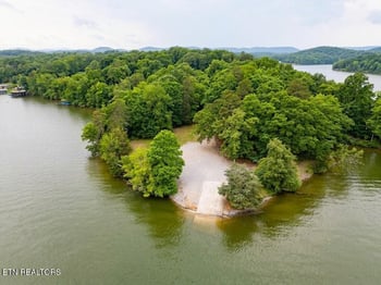 351 Lake Forest Dr, Lenoir City, TN 37772