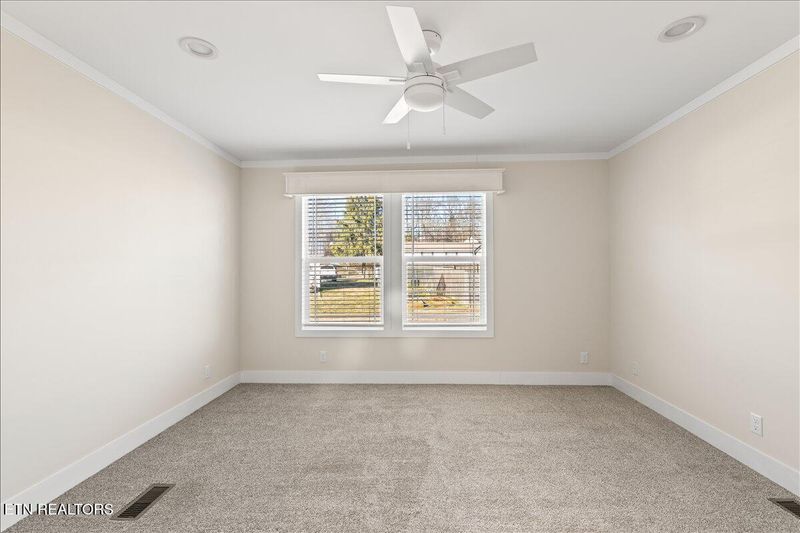 351 Mcdeerman Rd, Jacksboro, TN 37757