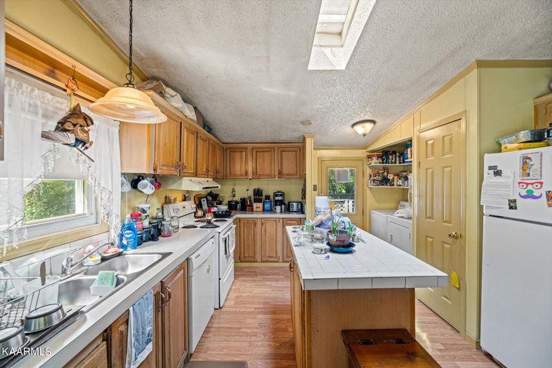 351 Patterson Rd, Walland, TN 37886