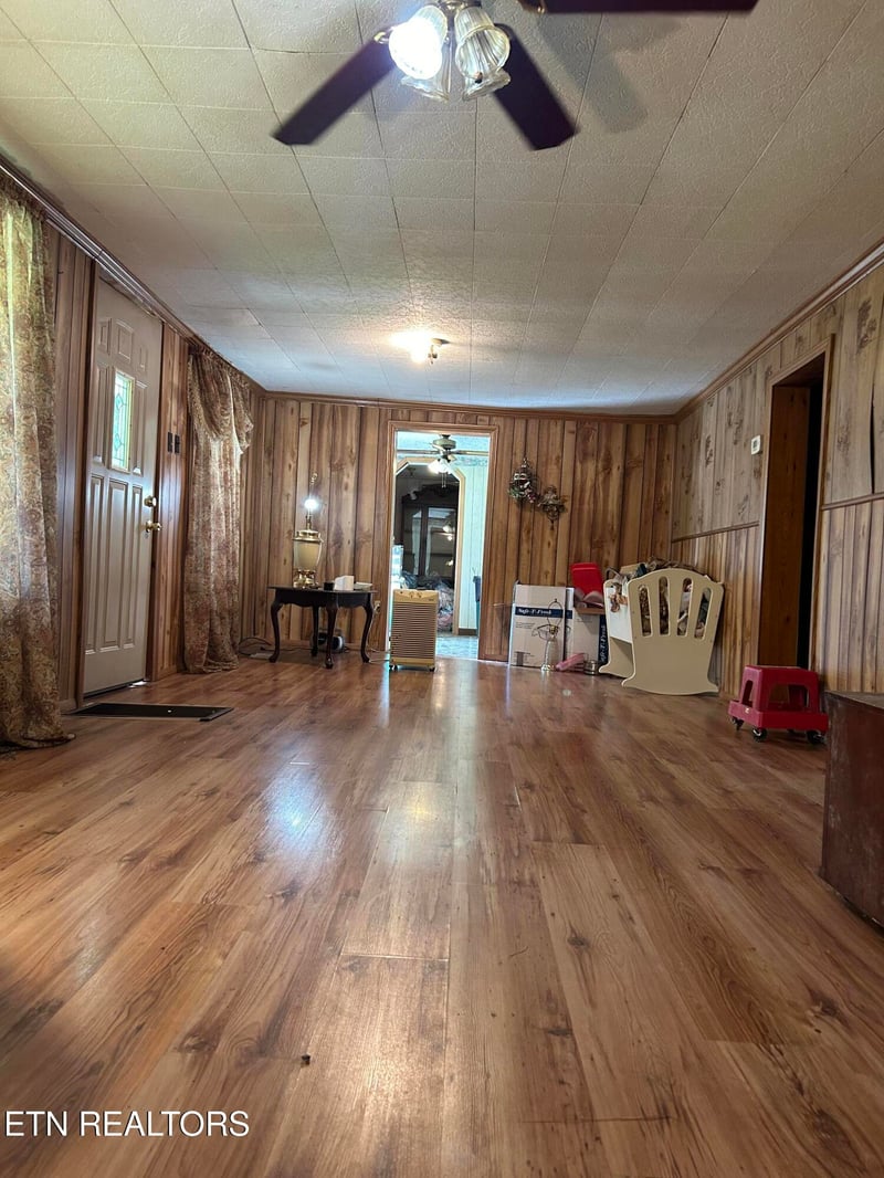 3510 Briceville Hwy, Briceville, TN 37710