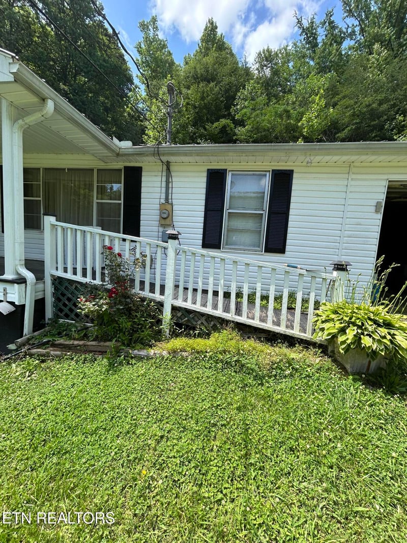 3510 Briceville Hwy, Briceville, TN 37710