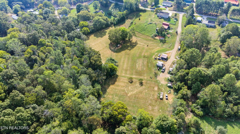 3510 Guinn Rd, Knoxville, TN 37931
