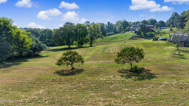 3510 Guinn Rd, Knoxville, TN 37931