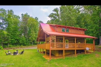 3510 Twin City Way, Pigeon Forge, TN 37863