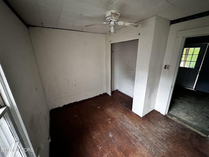 3511 Triple Oak St, Rockford, TN 37853