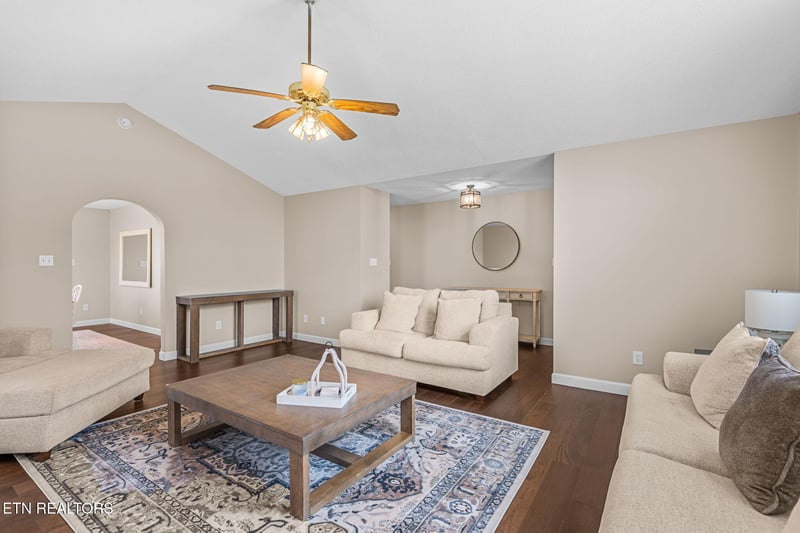 3513 Greywolfe Dr, Knoxville, TN 37921