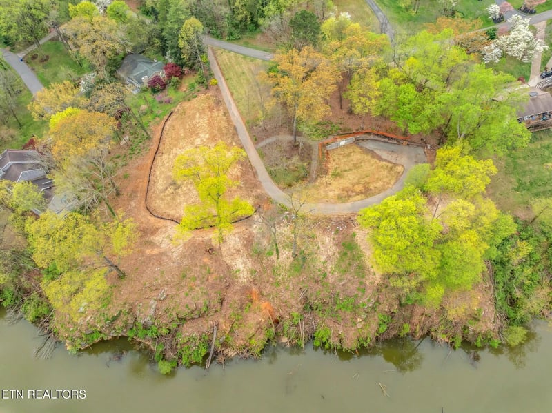3516 Blow Dr, Knoxville, TN 37920
