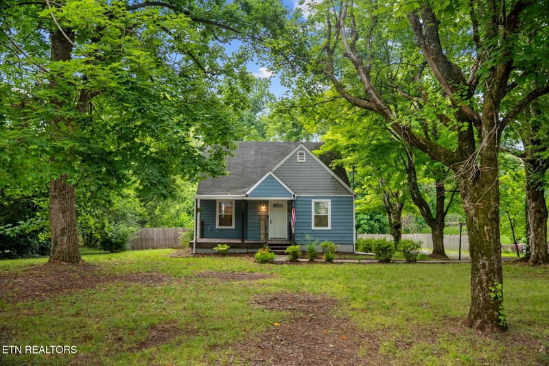 3518 Delrose Dr, Knoxville, TN 37914