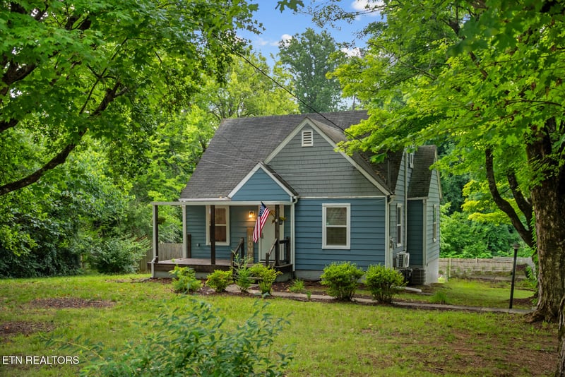 3518 Delrose Dr, Knoxville, TN 37914