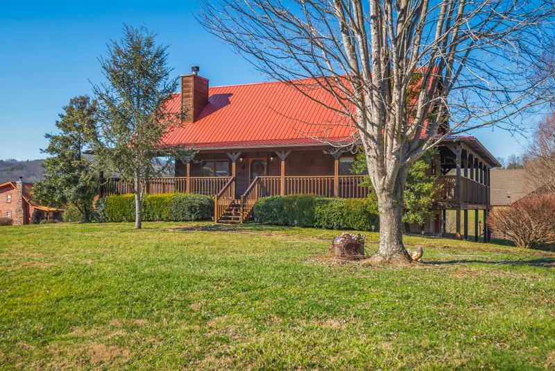 3519 Autumn Woods Ln, Sevierville, TN 37862