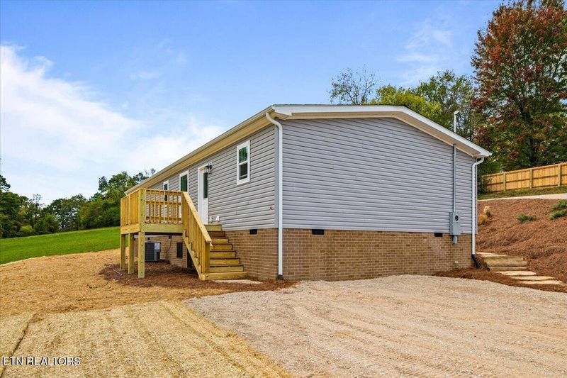 352 Bland Rd, Clinton, TN 37716