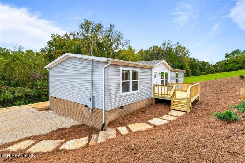 352 Bland Rd, Clinton, TN 37716