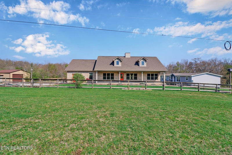 352 Eli Ford Rd, Crossville, TN 38571