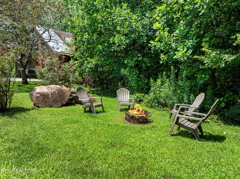 3520 Bear Pen Gap Rd, Sevierville, TN 37876