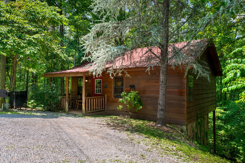 3520 Bear Pen Gap Rd, Sevierville, TN 37876