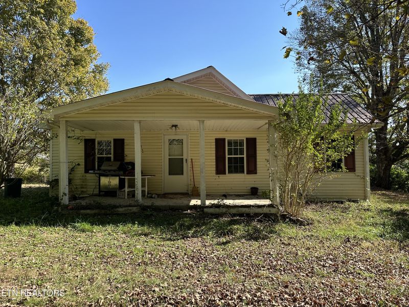 3520 Fulton Rd, Corryton, TN 37721
