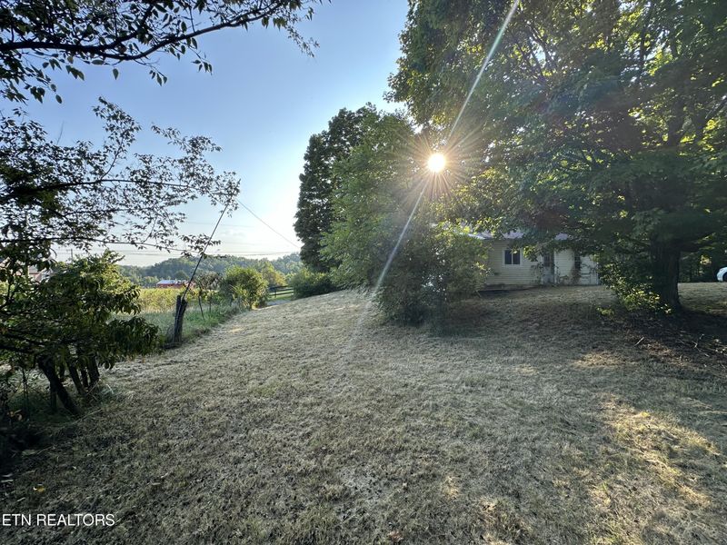 3520 Fulton Rd, Corryton, TN 37721