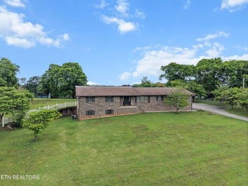 3520 Peppermint Hills Dr, Maryville, TN 37804