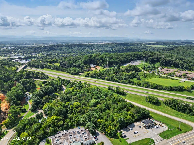 3521 Wrights Ferry Rd, Louisville, TN 37777