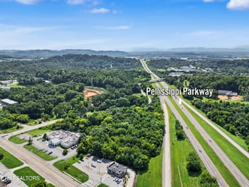 3521 Wrights Ferry Rd, Louisville, TN 37777